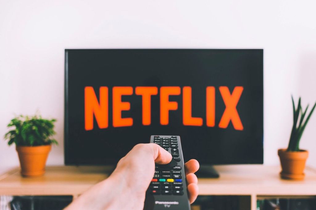 5 Netflix Shows That Made Me Fall In Love With Tech